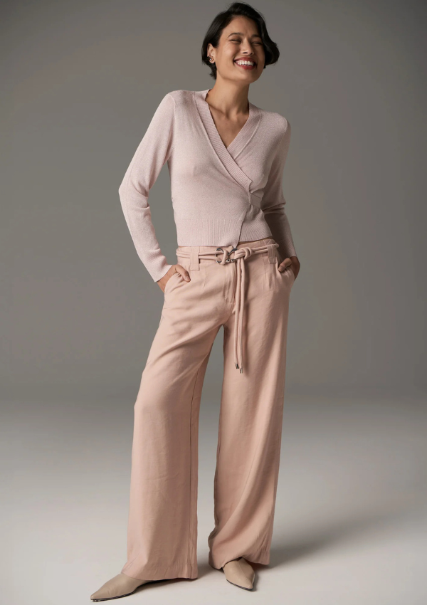 Soft wide leg pant in pink with belt - POL Clothing 
