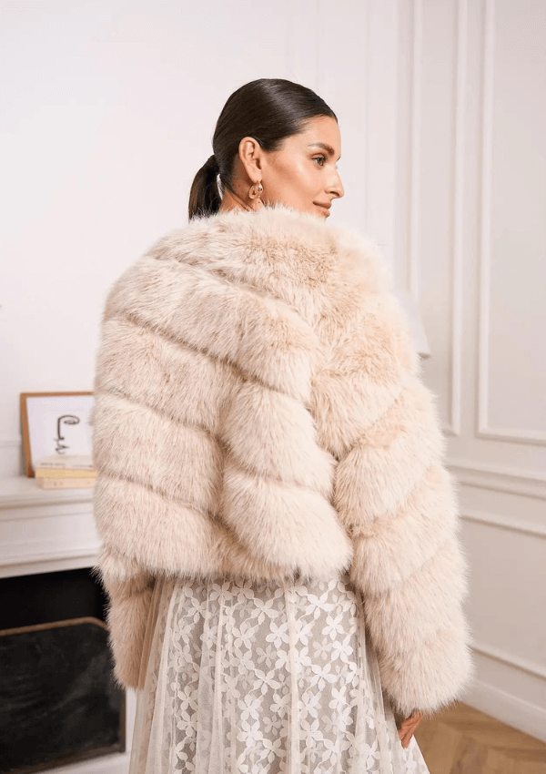 Short fur coat - Choklate Paris