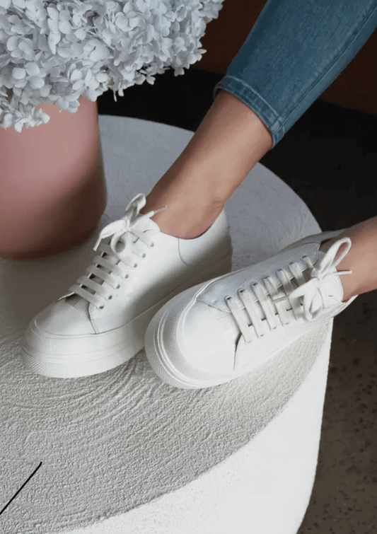 White leather sneaker - Belle & Bloom 