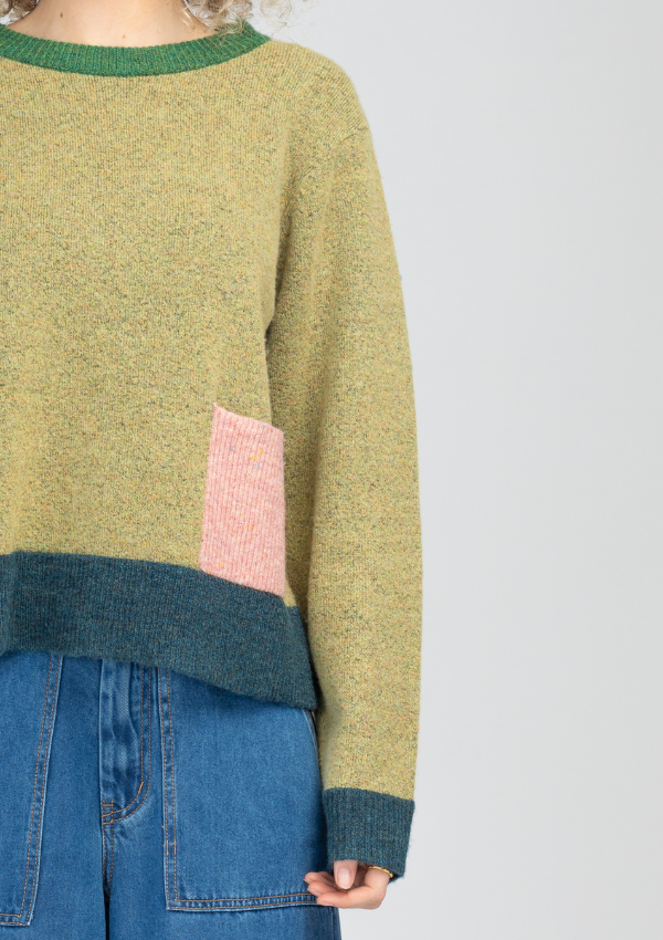 Green and pink jumper - Boom shankar