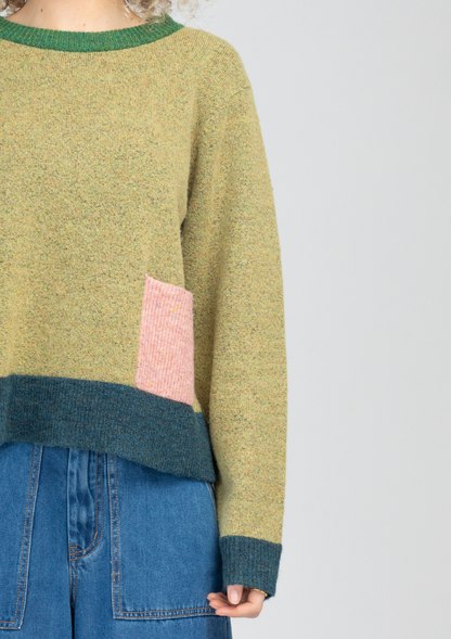 Green and pink jumper - Boom shankar