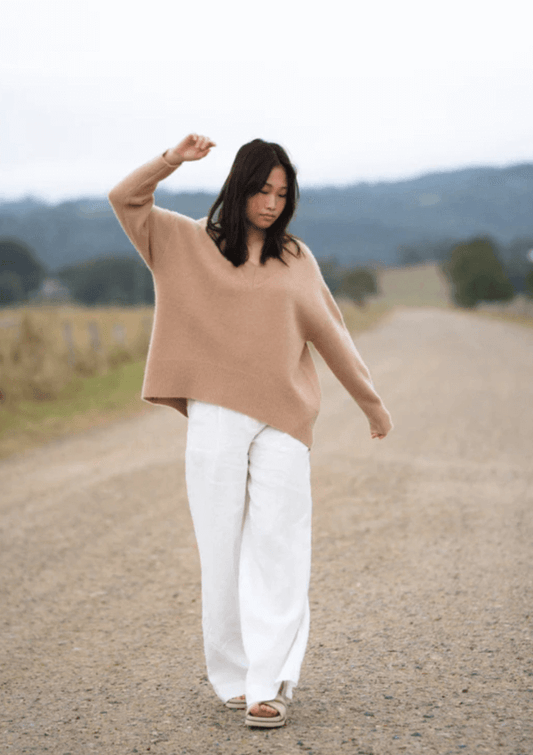 Oversized caramel cashmere sweater - Lilly Pilly Collection 