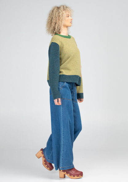 Crew neck jumper in apple green - Boom Shankar