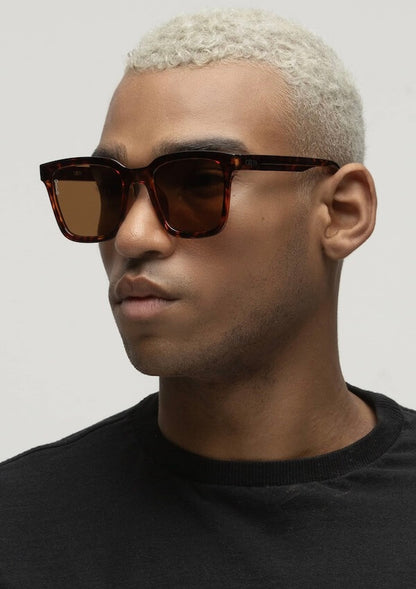 Oversized tortoiseshell sunglasses unisex - Otra Eyewear 