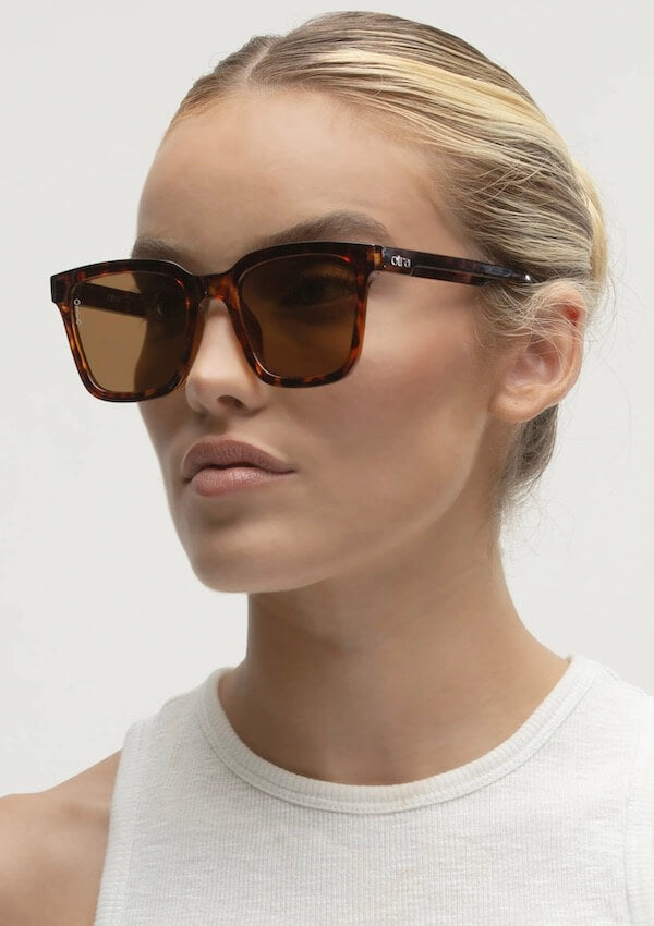 Oversized sunglasses _Otra Eyewear