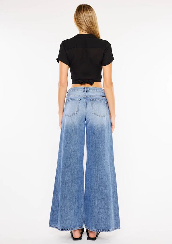 Mid rise jeans with wide leg - KanCan USA