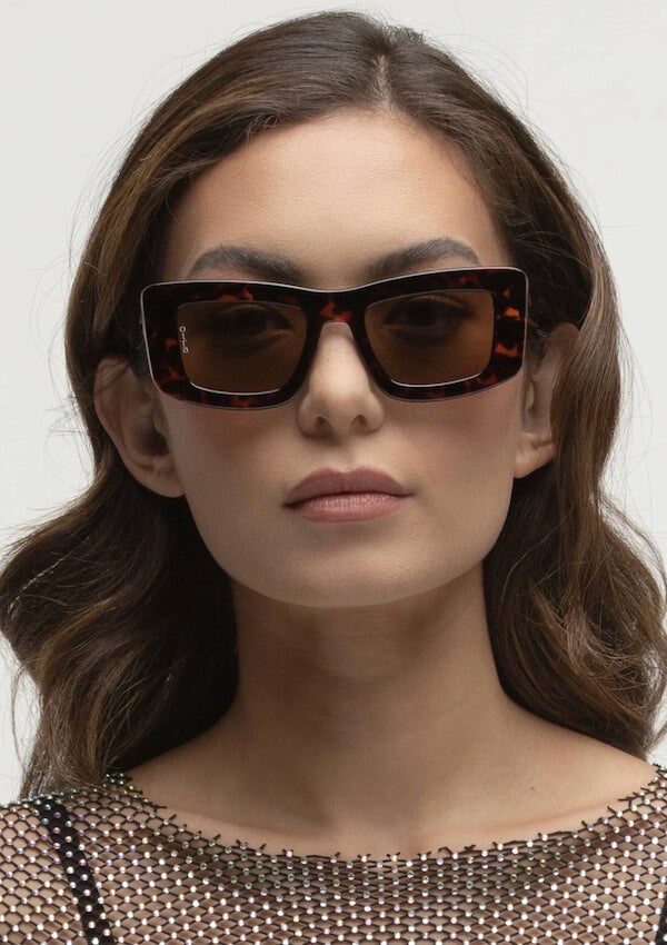 Tortoiseshell sunglasses - Otra Eyewear